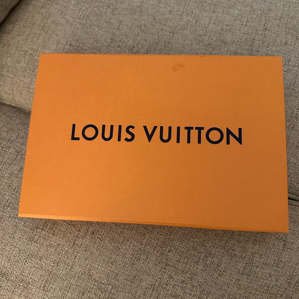 LOUIS VUITTON large scarf box 12”x8” (appx.) greatly versatile size!!